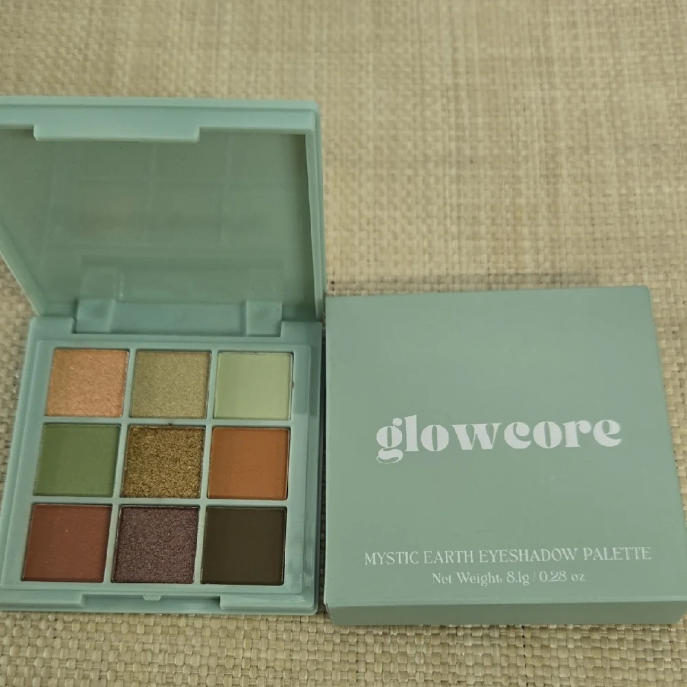 Glowcore Mystic Earth Eyeshadow Palette - Green Tones
